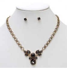 Vintage Inspired Victorian Style Necklace Set
